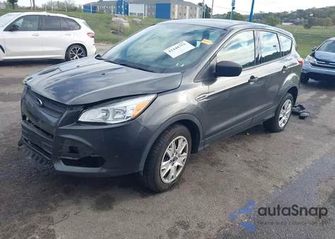 2015 Ford Escape S z USA, uszkodzony, nr VIN 1FMCU0F76FUA36746